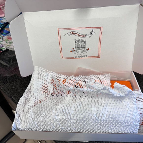 Hermès Pink 140cm Cashmere &  Silk Scarf / Shawl - Cosmographia Universalis - Picture 16 of 16